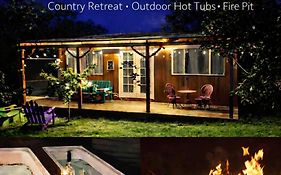 Wattle Creek Cottage - Country Cottage Retreat With Hot Tubs And Fire Pit